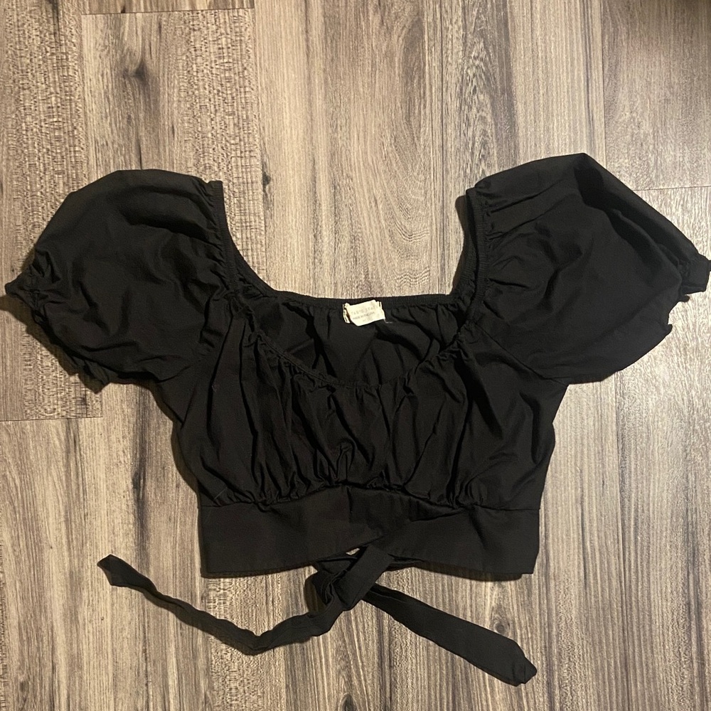 Black Puff-Sleeve Tie-Back Crop Top